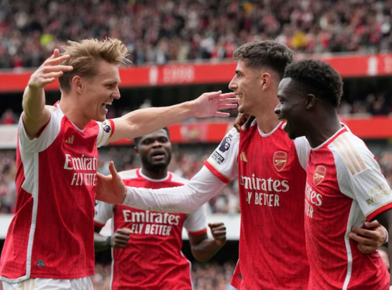 arsenal-chon-con-duong-thuc-dung